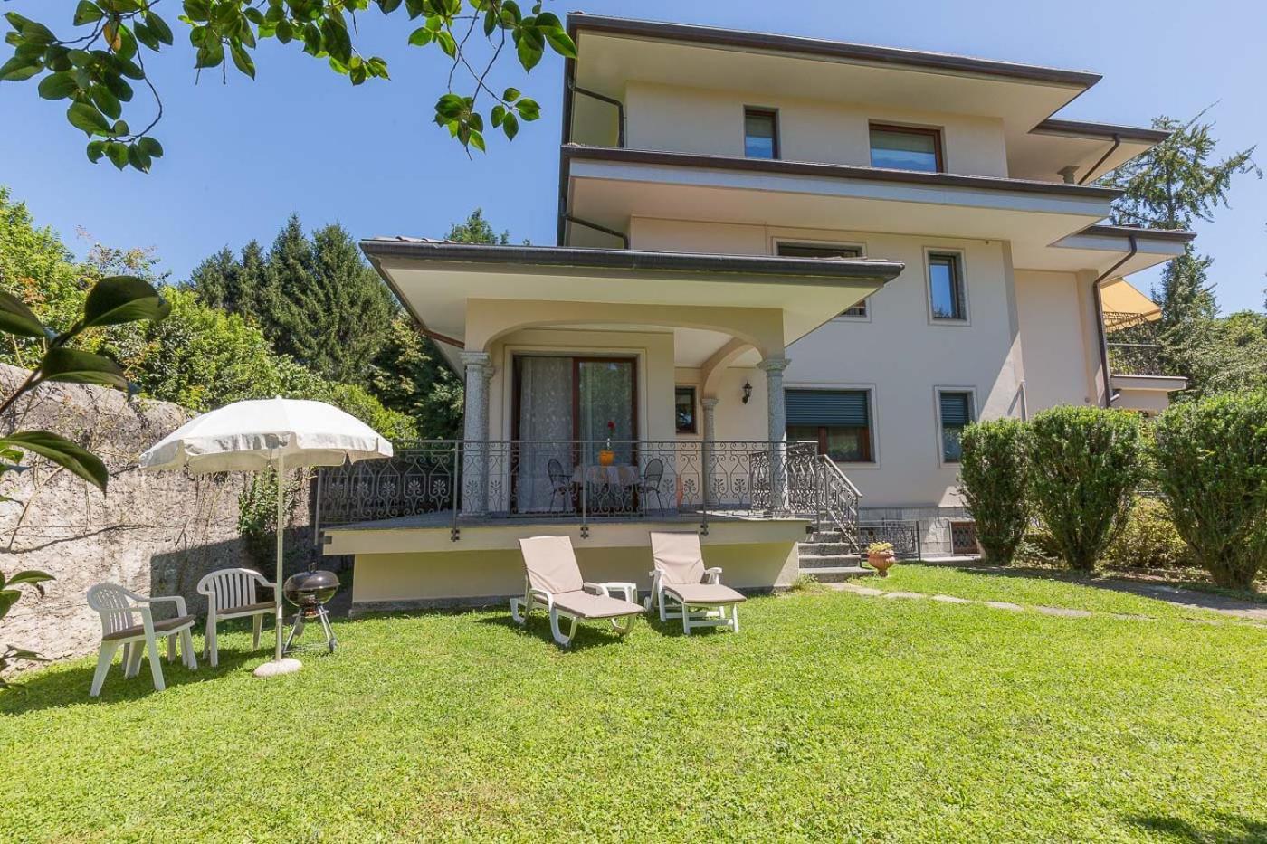 La Petite Dame - Lake Maggiore - 100 M From The Lake Verbania Exterior photo