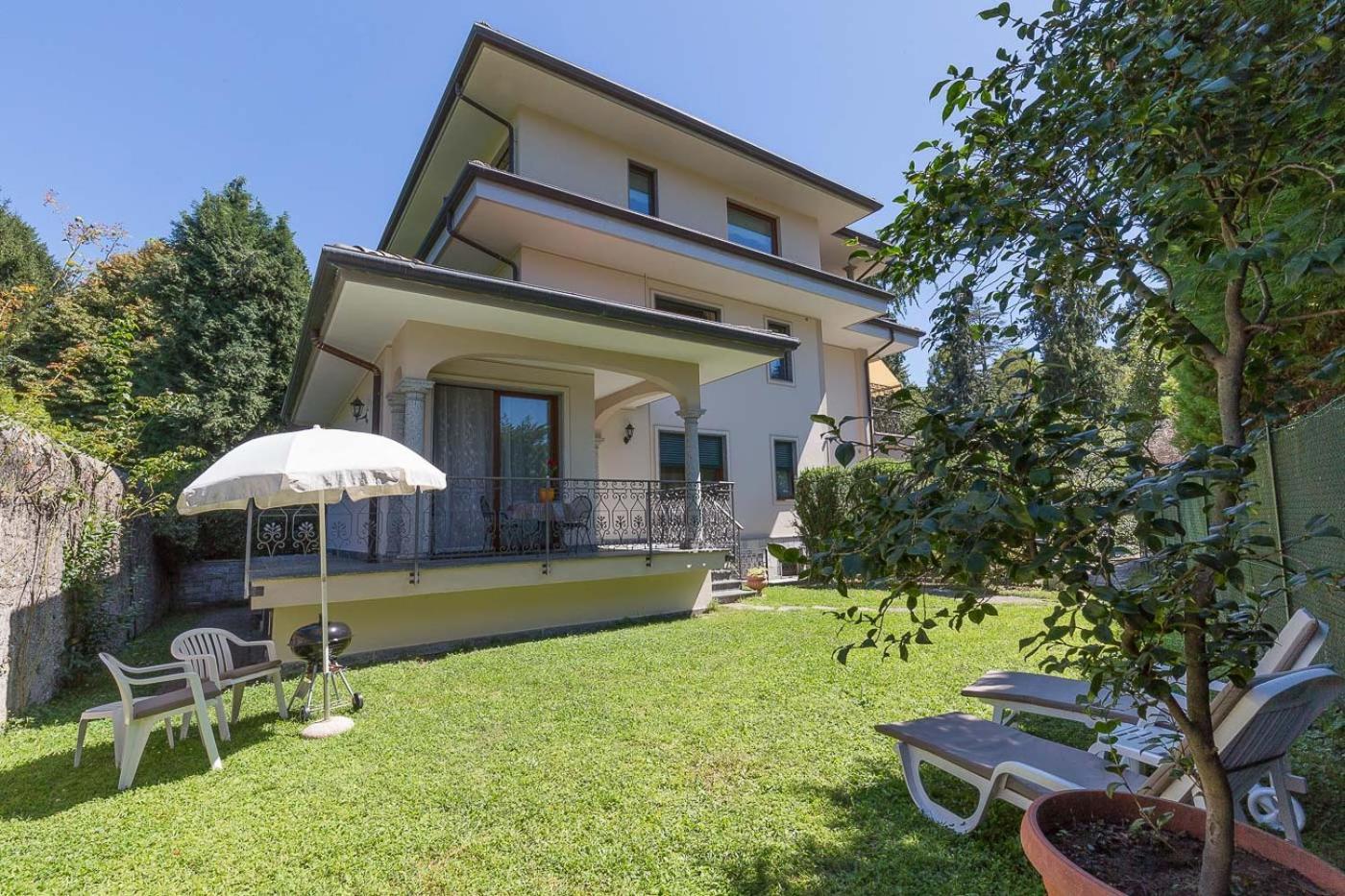 La Petite Dame - Lake Maggiore - 100 M From The Lake Verbania Exterior photo